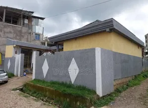 3bdrm House in Kotobe Best Location, Yeka for sale
