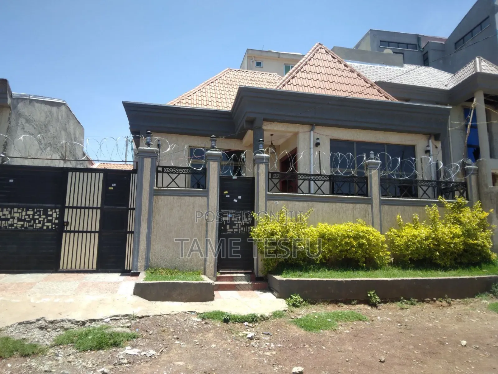 Furnished 3bdrm Villa in Summit, Bole for sale