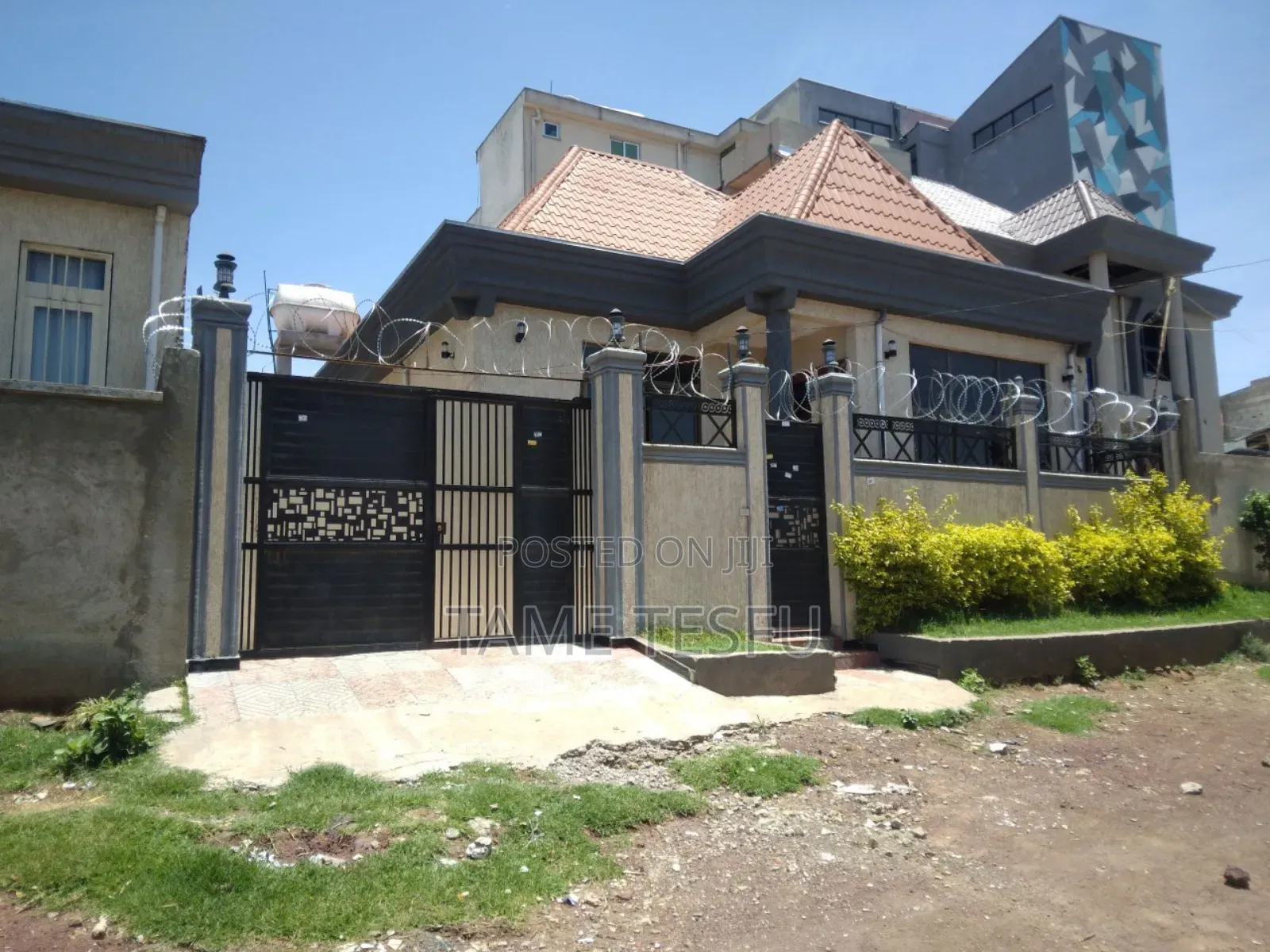 Furnished 3bdrm Villa in Summit, Bole for sale