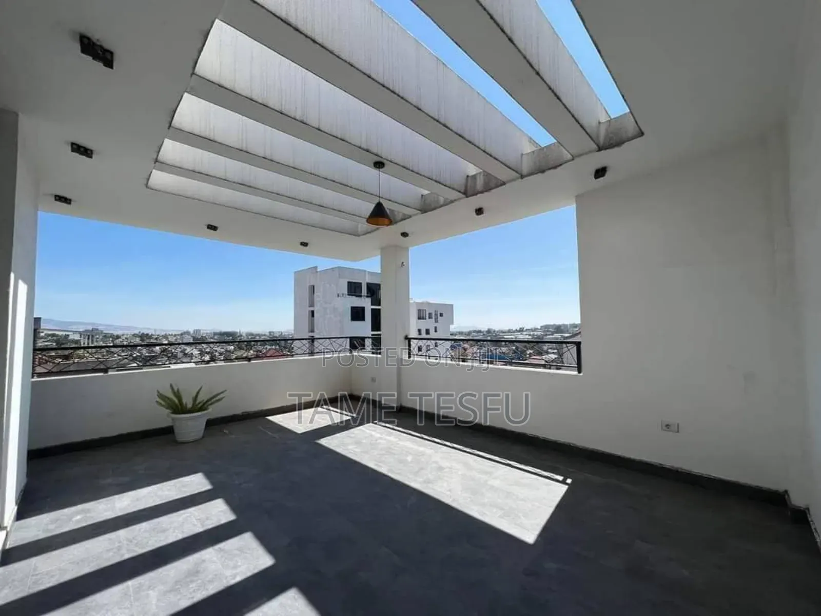 Furnished 8bdrm House in Cmc, Bole for sale