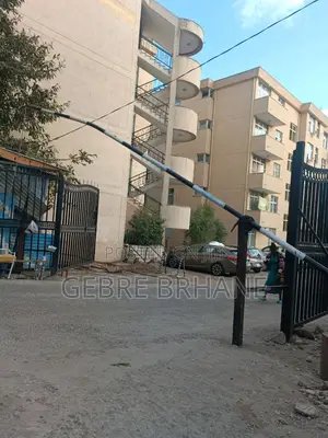 3bdrm Apartment in Apartment, Yeka for rent