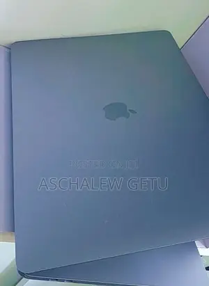 New Laptop Apple MacBook Pro 2017 16GB Intel Core I7 SSD 512GB