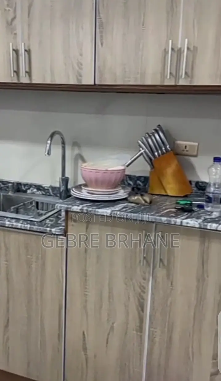 Furnished 1bdrm Apartment in Apartment, Yeka for rent