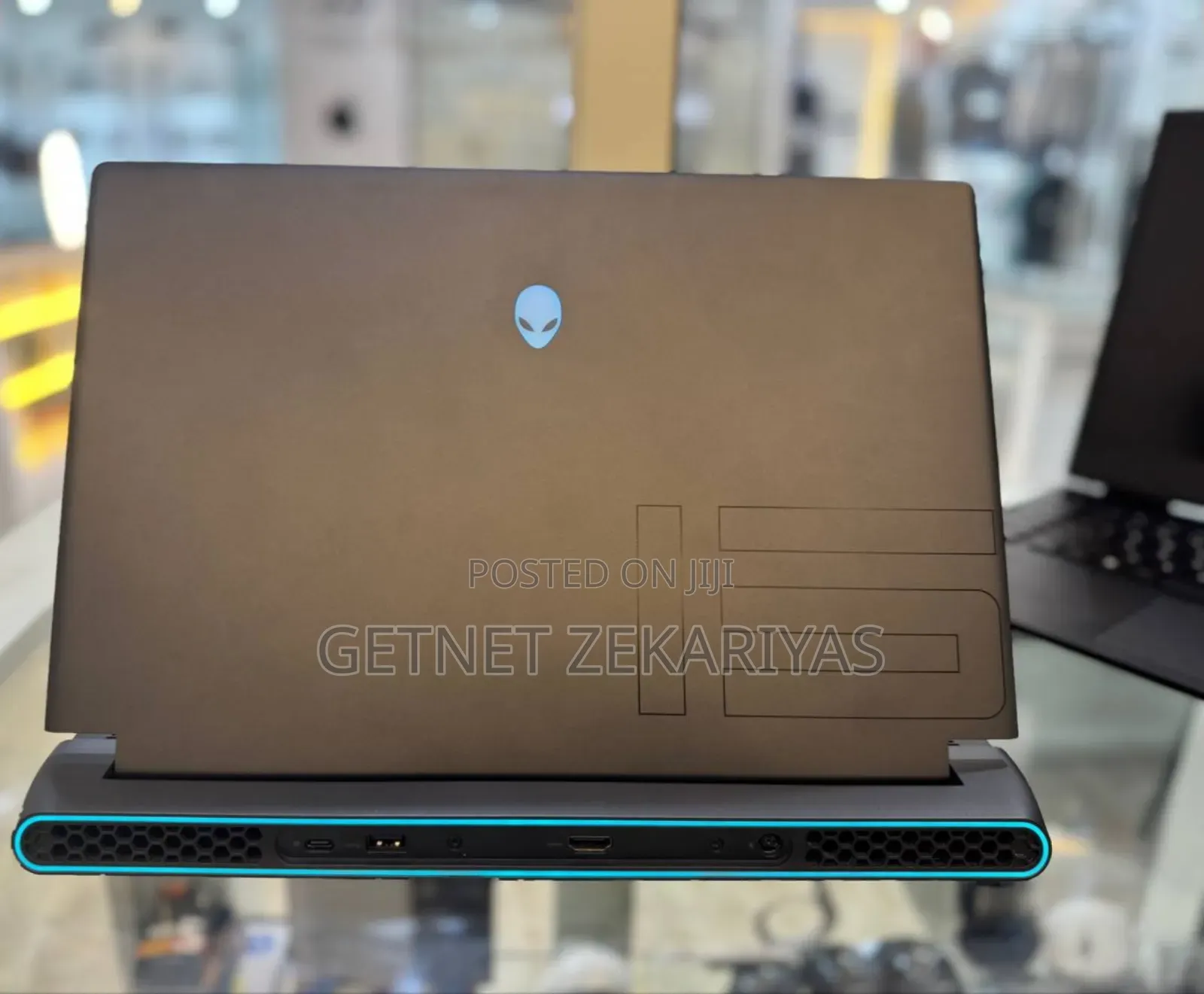 New Laptop Alienware M17x R2 16GB AMD Ryzen 7 SSD 512GB