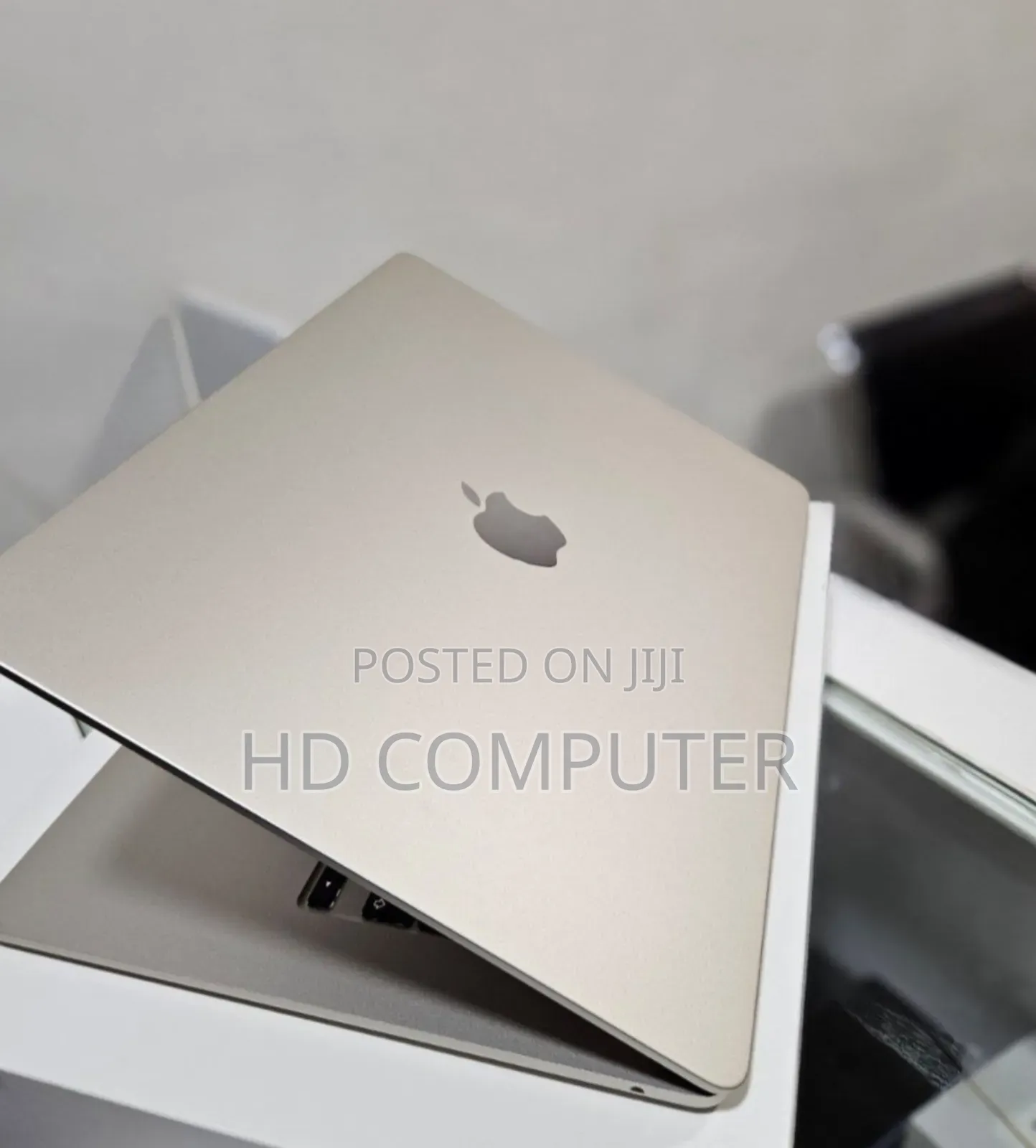 New Laptop Apple MacBook Air 2023 M2 8GB Apple M2 SSD 256GB
