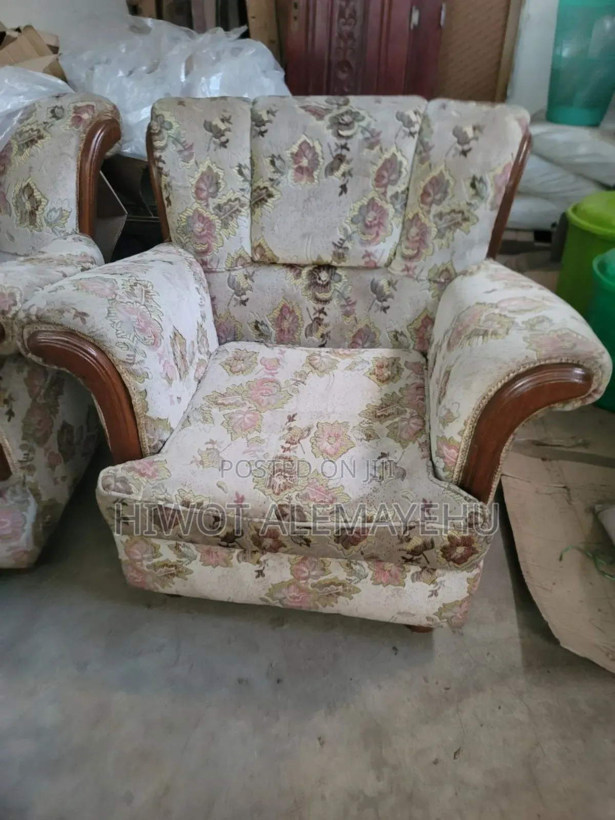 Nice And Good Condition Sofa