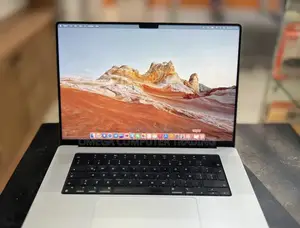 New Laptop Apple MacBook Pro 2021 M1 16GB Apple M1 SSD 512GB