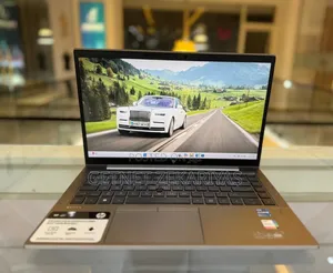 New Laptop HP ZBook Firefly G8 16GB Intel Core I7 SSD 1T