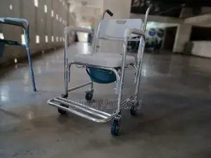 ኮሞድ ወንበር ባለ ፖፖ እን ጎማ 56commode Chajr With Wheel89commode