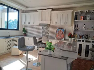 5bdrm House in G+2 House For Rent, Bole for rent