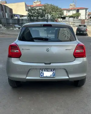Suzuki Swift 2022 Silver