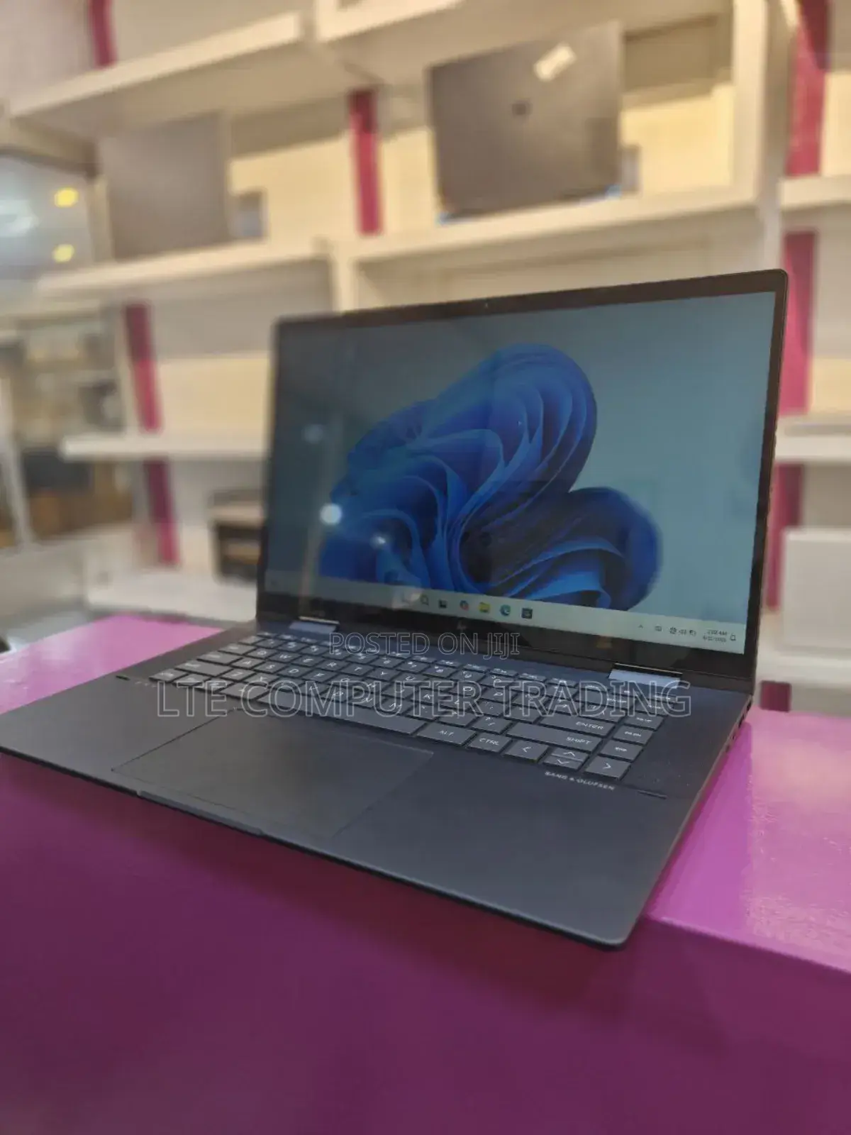 New Laptop HP Envy X360 16GB AMD Ryzen 5 SSD 512GB