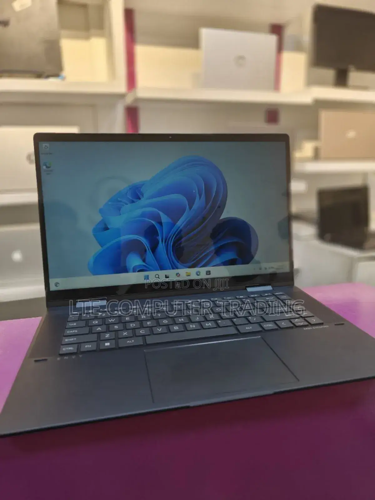 New Laptop HP Envy X360 16GB AMD Ryzen 5 SSD 512GB