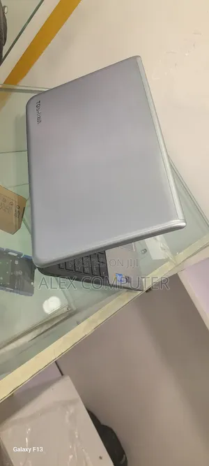 New Laptop Toshiba Satellite C55 8GB Intel Core I7 HDD 1T