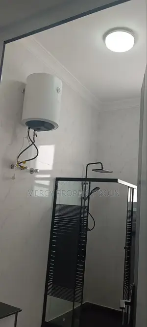 Furnished 5bdrm Villa in Bole for sale
