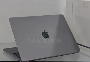 New Laptop Apple MacBook Pro 2023 M3 14-Inch 16GB Intel SSD 256GB