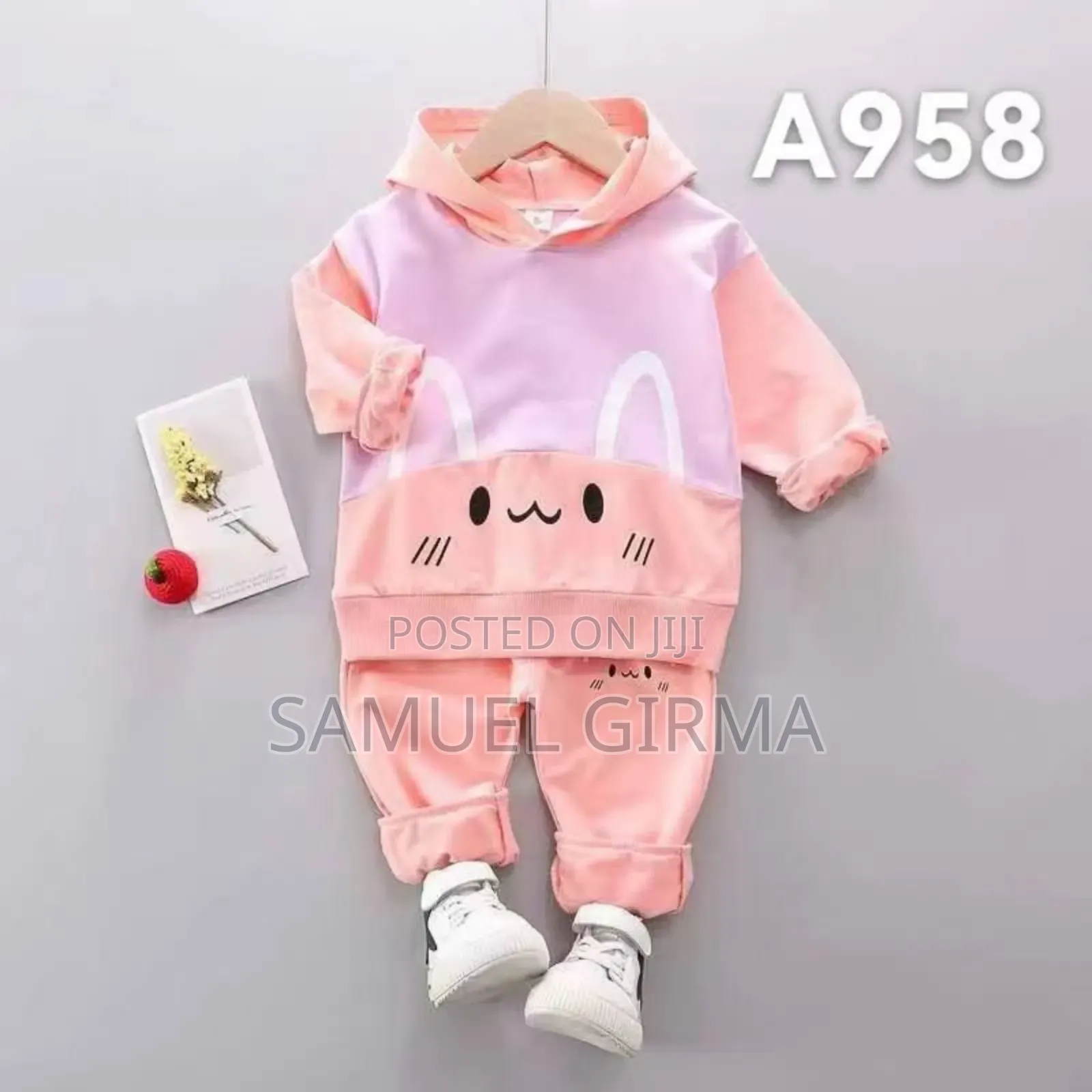 Mk- 0569 Cartoon Cat Two Piece Outfit Size: 1-4 Year