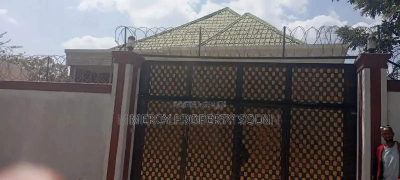 Furnished 6bdrm Villa in Bole for sale