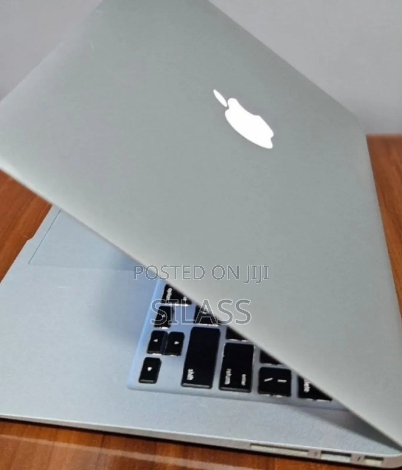 New Laptop Apple MacBook Air 2017 8GB Intel Core i7 SSD 128GB