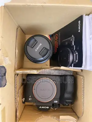 Sony A7iv With Kit Lens