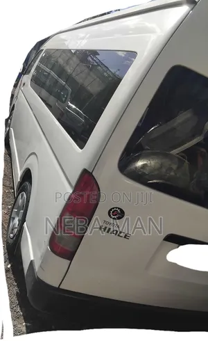 Toyota HiAce 2018 White