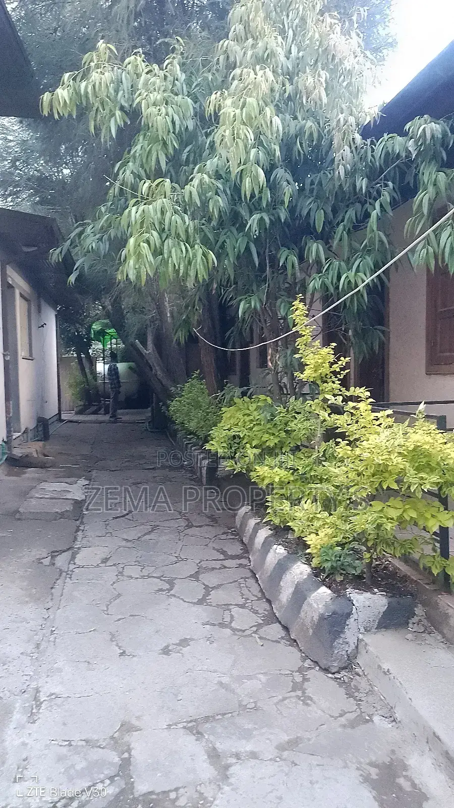 15bdrm Villa in 22 Around Axum Hotel, Bole for rent