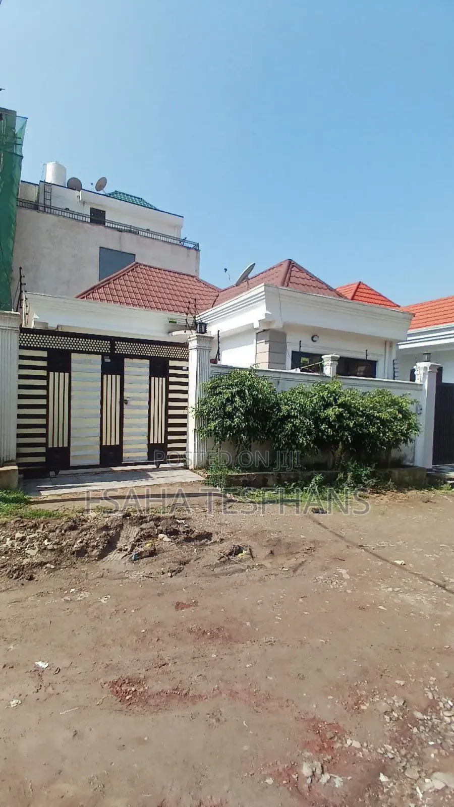 5bdrm Villa in House, Yeka for rent