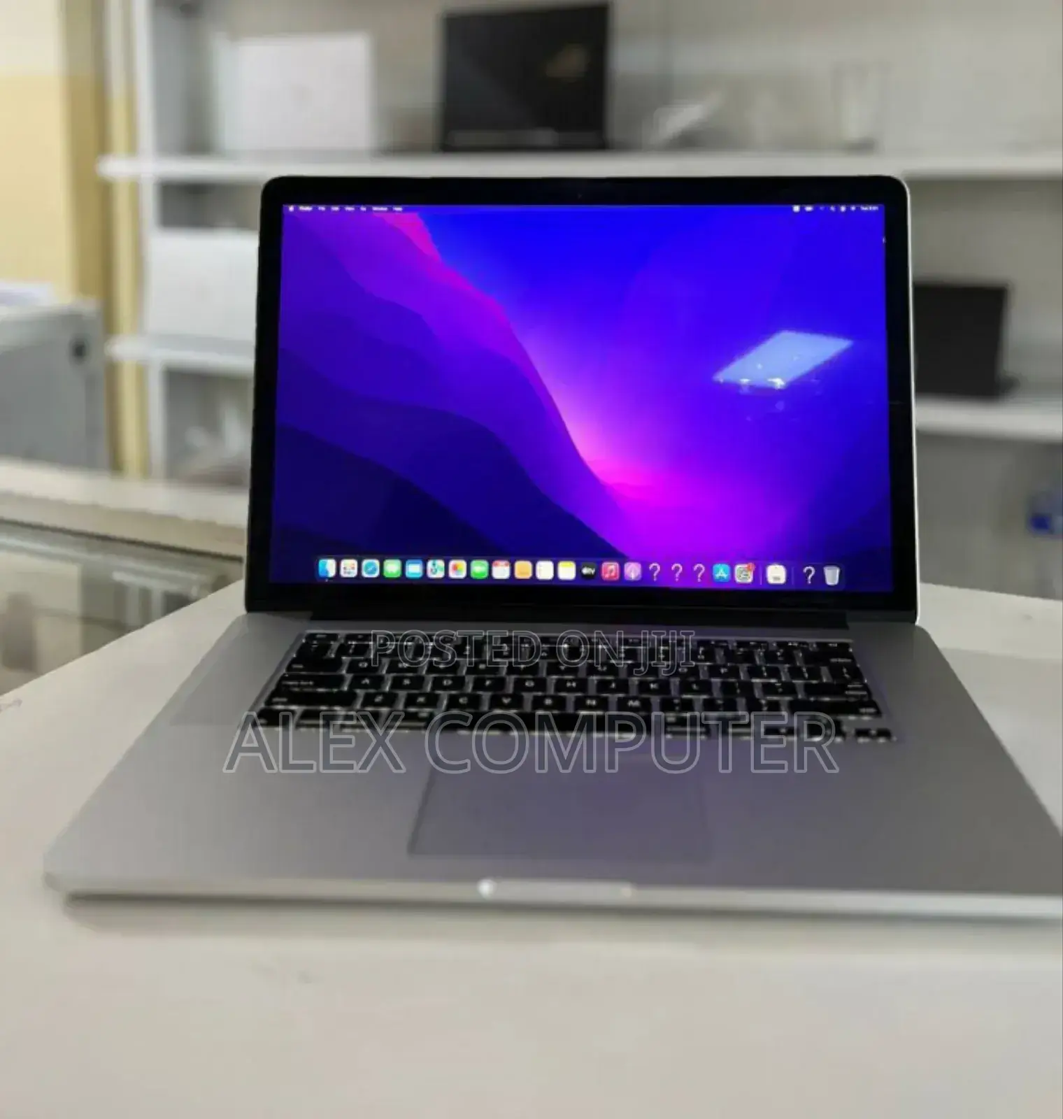 New Laptop Apple MacBook Pro 2015 16GB Intel Core I7 SSD 512GB