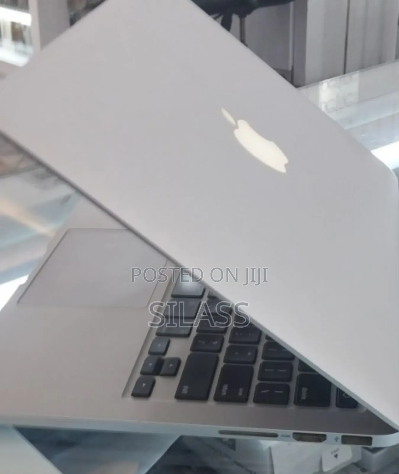 New Laptop Apple MacBook Pro 2015 16GB Intel Core i5 SSD 512GB