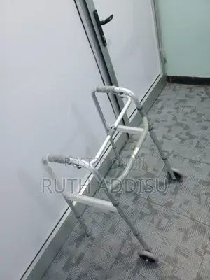 Walker44walker90walker32medical_walker43with Wheel Walker
