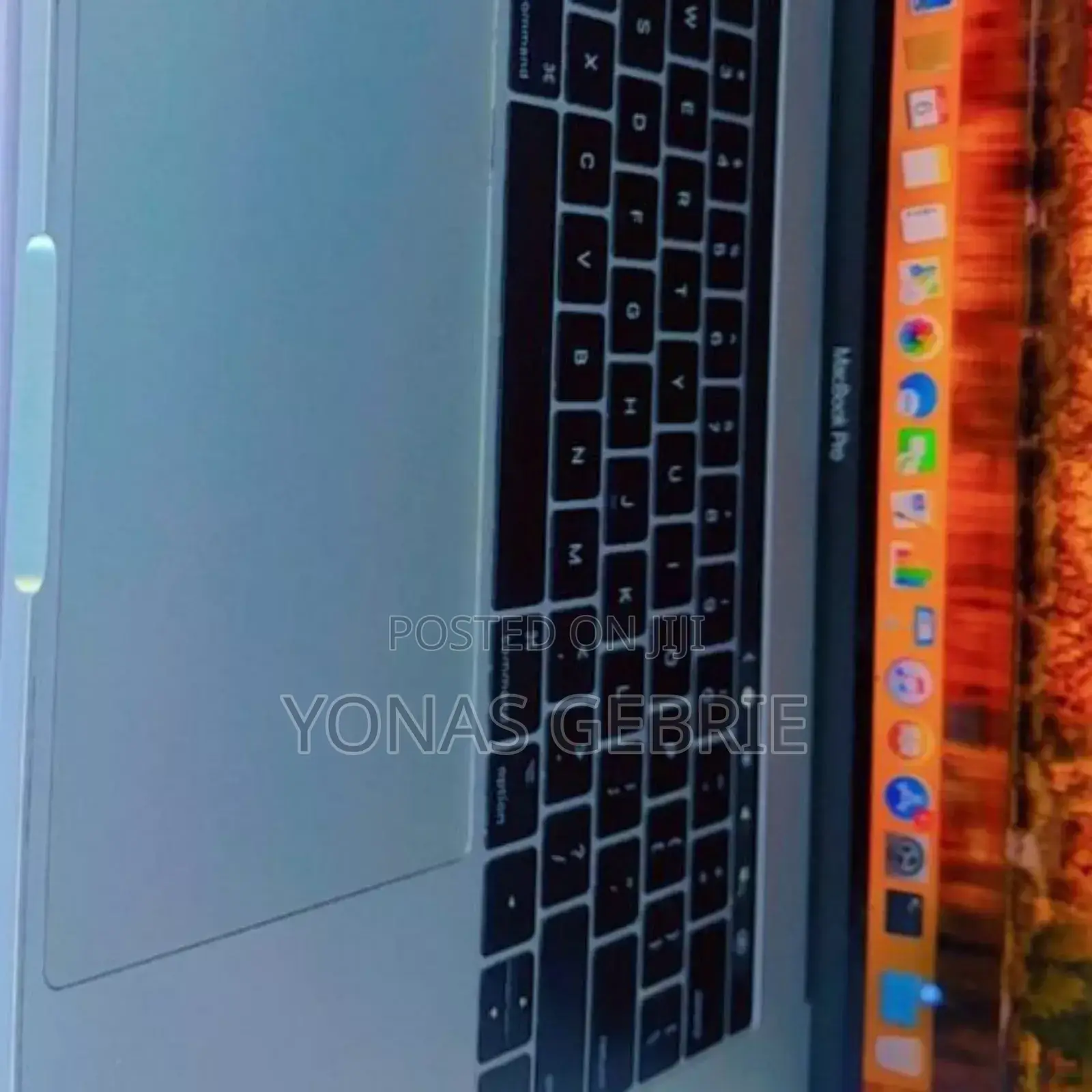 New Laptop Apple MacBook Pro 2017 16GB Intel Core I7 SSD 256GB