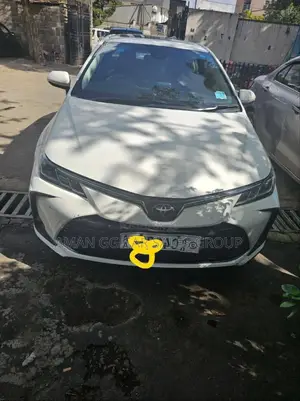 Toyota Corolla 2022 White