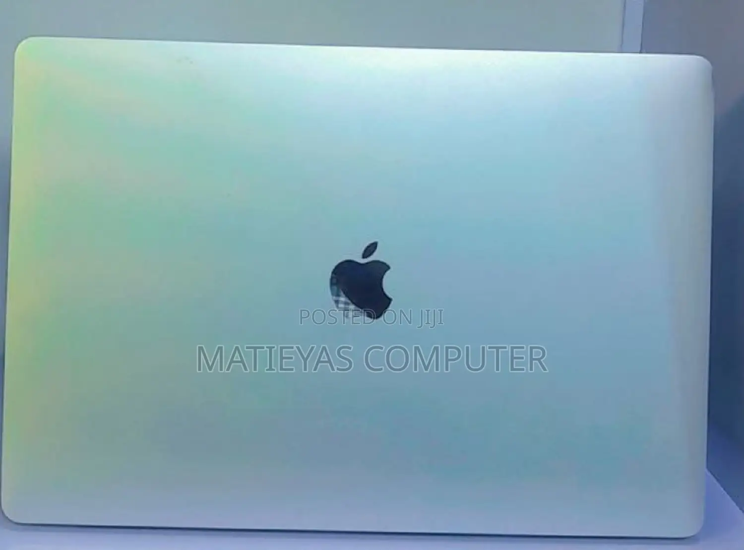 New Laptop Apple MacBook Pro 2017 16GB Intel Core I7 SSD 256GB