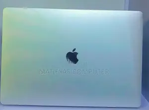 New Laptop Apple MacBook Pro 2017 16GB Intel Core I7 SSD 256GB