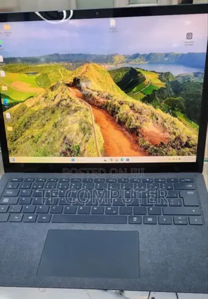 New Laptop Microsoft Surface Book 3 16GB Intel Core I7 SSD 256GB