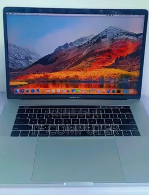 New Laptop Apple MacBook Pro 2017 16GB Intel Core I7 SSD 256GB