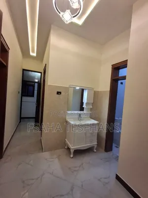 5bdrm Villa in House, Bole for rent
