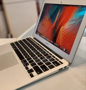 Laptop Apple MacBook Air 2011 4GB Intel Core i5 SSD 128GB