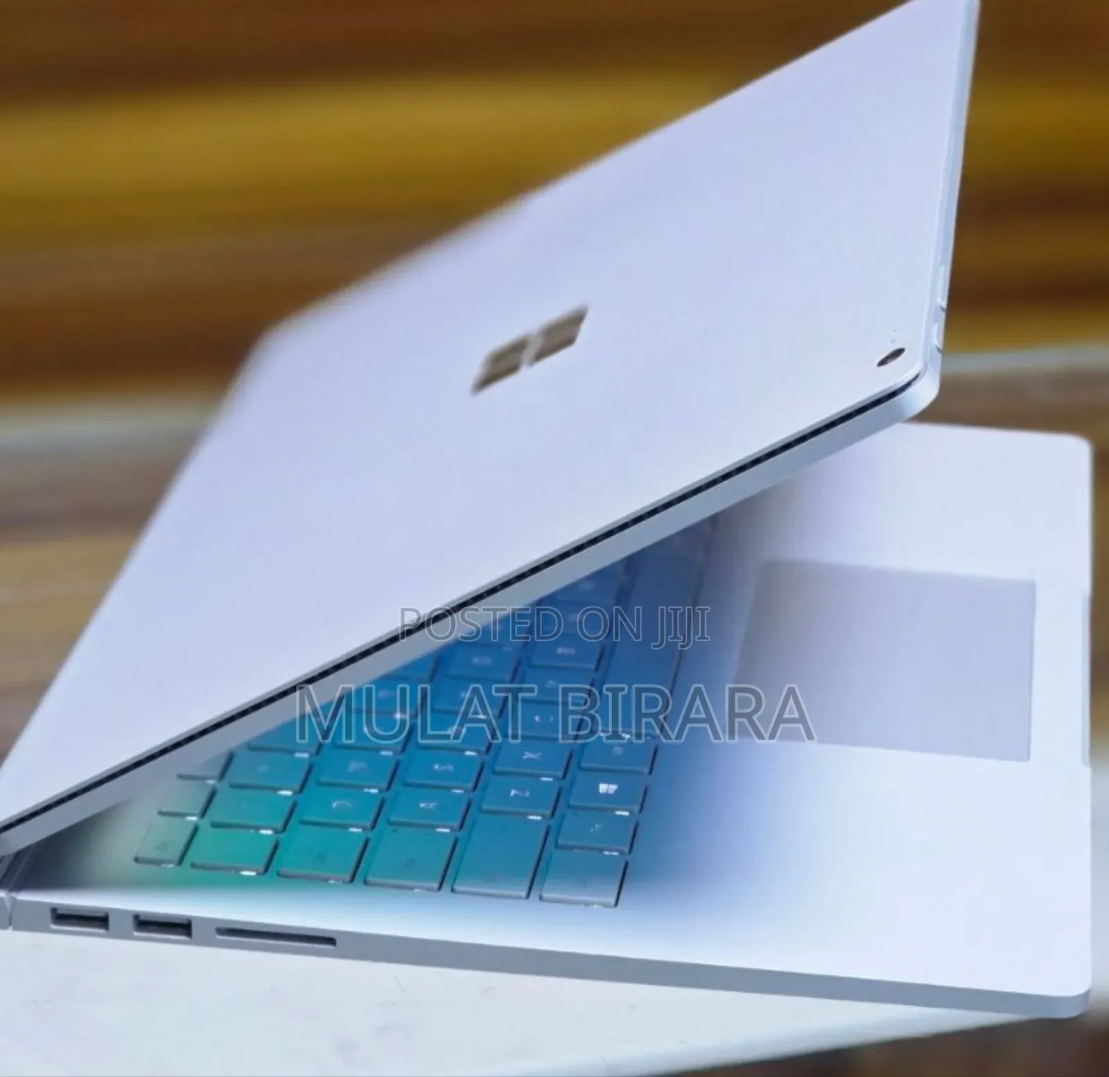 New Laptop Microsoft Surface Book 2 8GB Intel Core I5 SSD 256GB