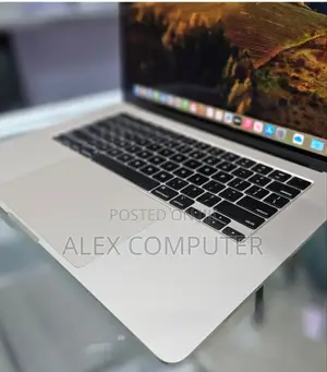 New Laptop Apple MacBook Air 2024 M3 15-Inch 8GB Apple M3 SSD 256GB