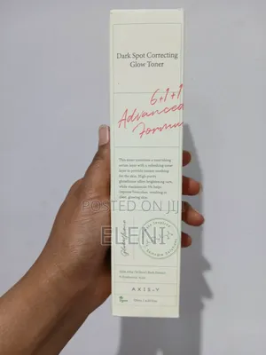 Dark Spot Correcting Glow Toner