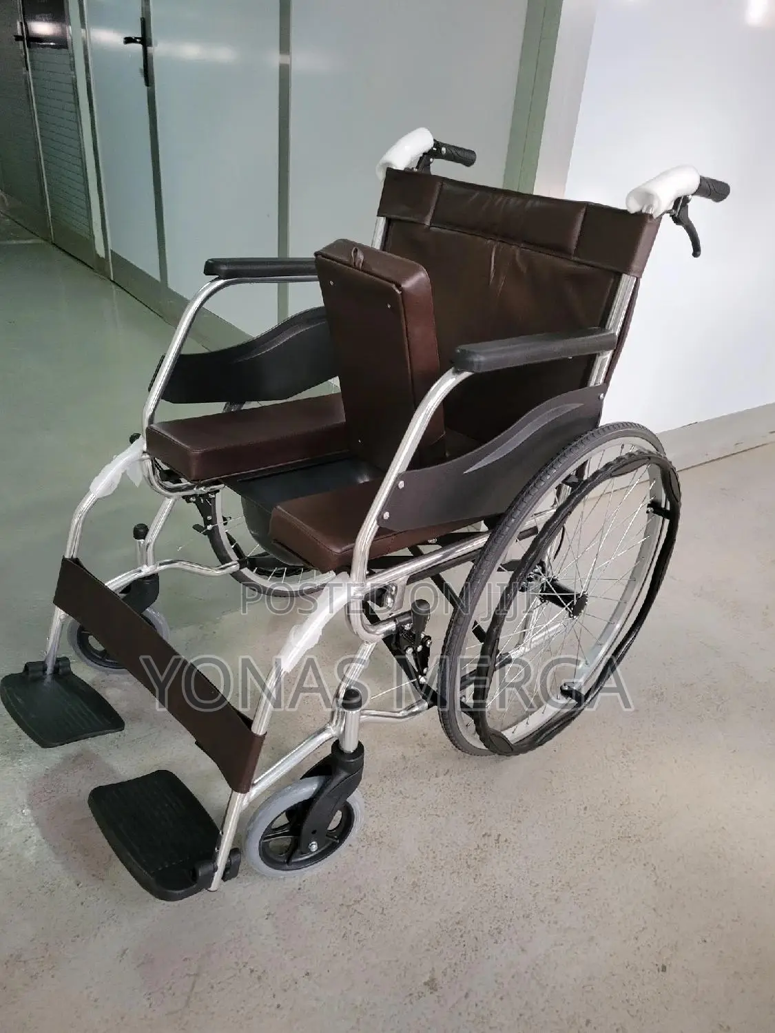 Adult Wheelchair - Lightweigh