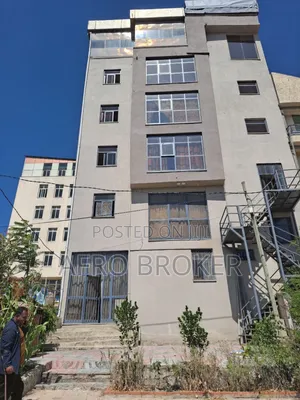 Furnished 11bdrm Townhouse/Terrace in Main Road, Akaky Kaliti for sale