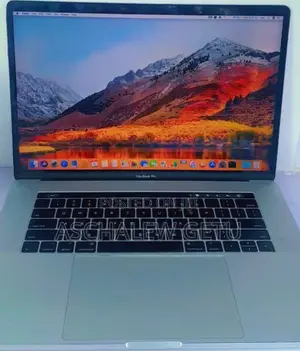 New Laptop Apple MacBook Pro 2017 16GB Intel Core I7 SSD 512GB