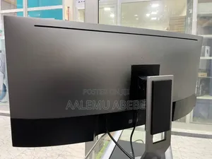 Dell Curved Monitor Model- U3818dw Screen- 38" Inch