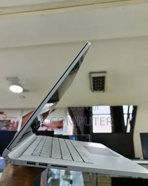 New Laptop Microsoft Surface Book 3 16GB Intel Core I7 SSD 256GB