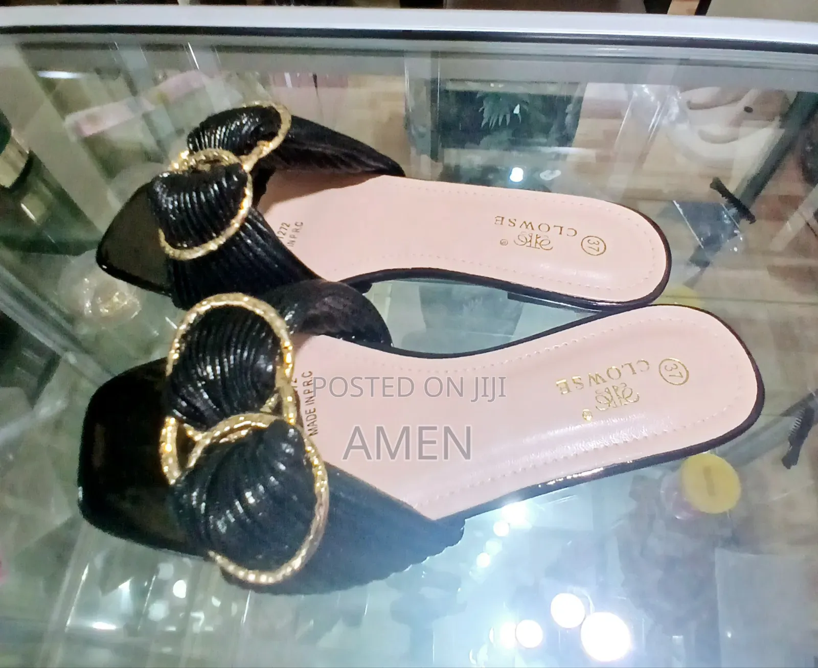 Ladies Flat Shoe