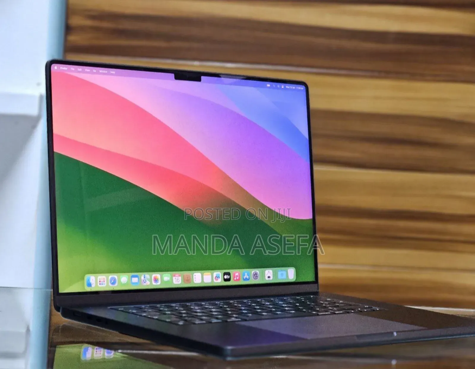 New Laptop Apple MacBook Pro 18GB Apple M3 SSD 512GB