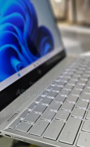 New Laptop HP Envy X360 8GB Intel Core I5 SSD 256GB
