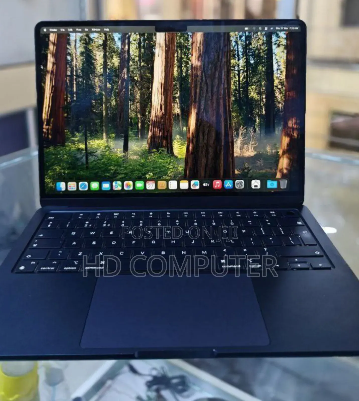 New Laptop Apple MacBook Air 2024 M3 13-Inch 8GB Apple M3 SSD 256GB